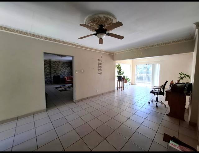 3 BEDROOM HOUSE FOR SALE IN VANDERBIJLPARK SE 6